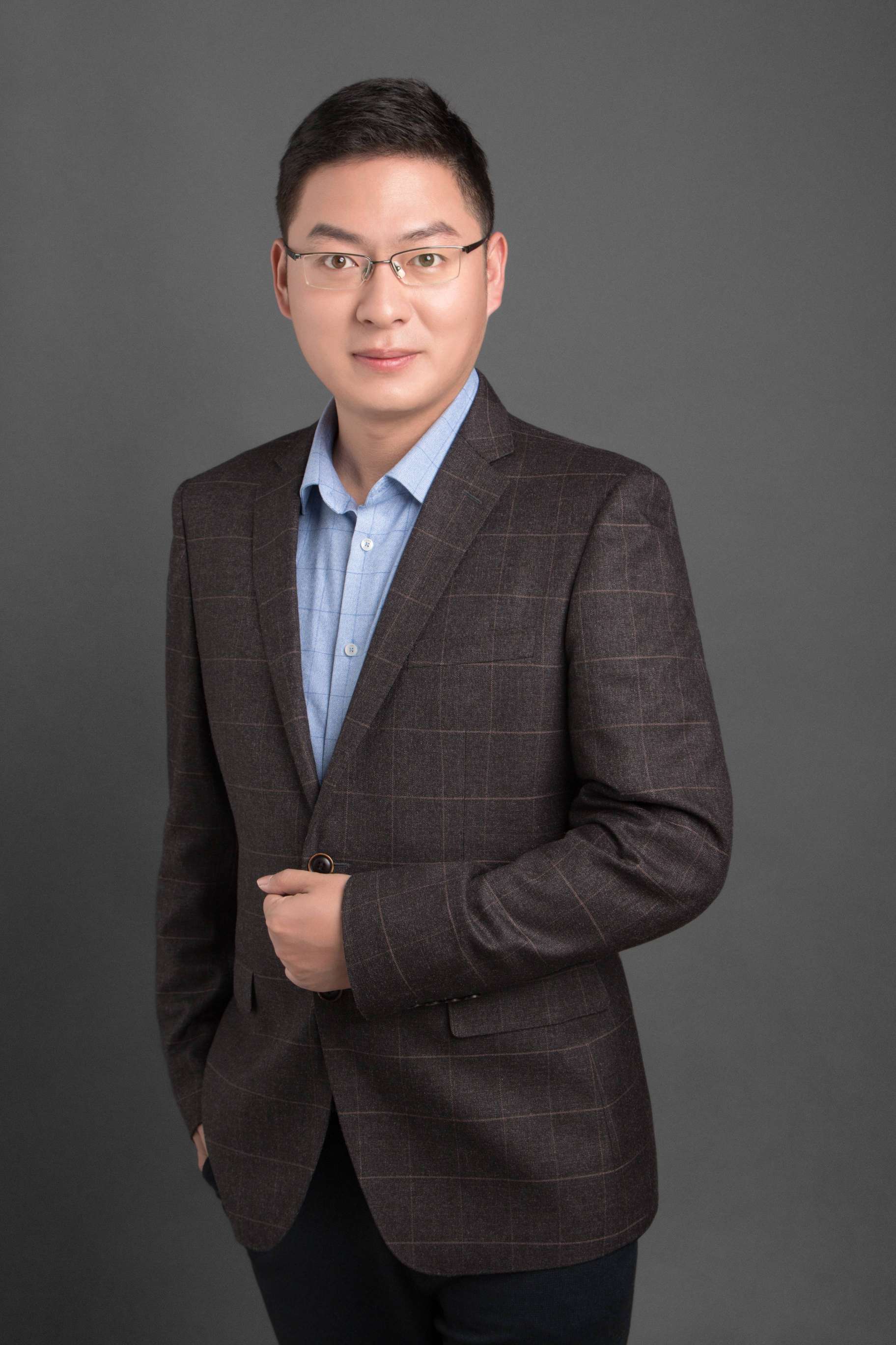雄达律师